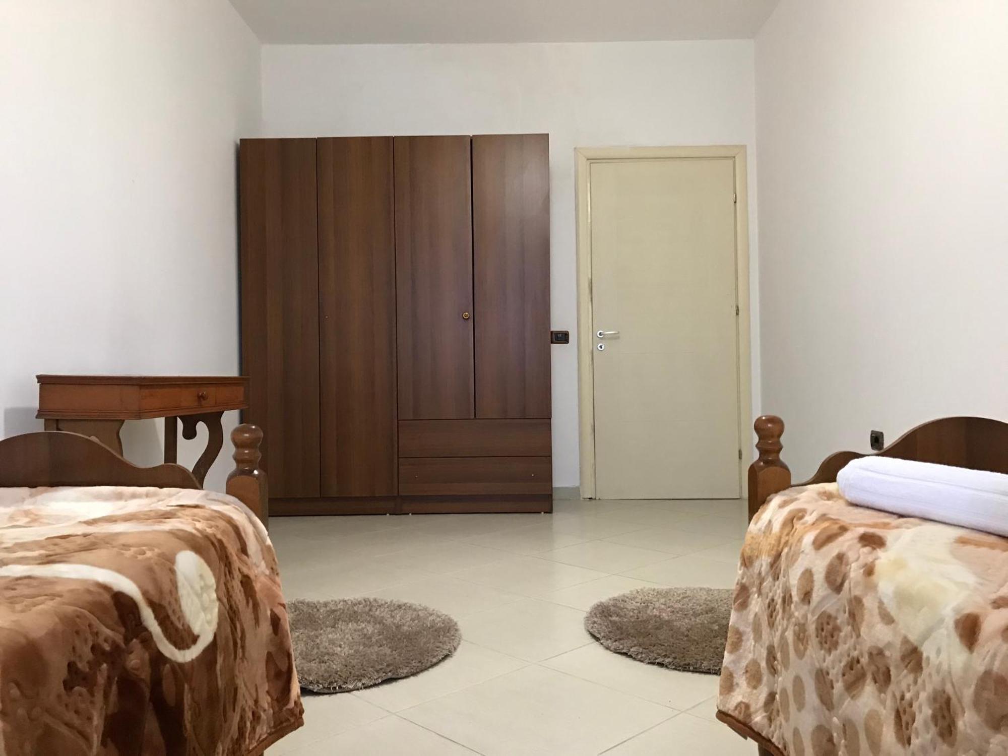 Home Sweet Home 1 - Guest House Tirana Pokój zdjęcie